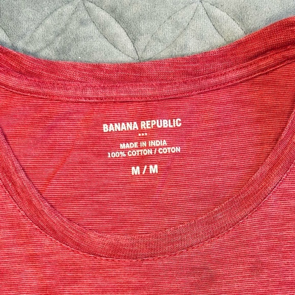 Banana Republic Tee - Picture 3 of 5